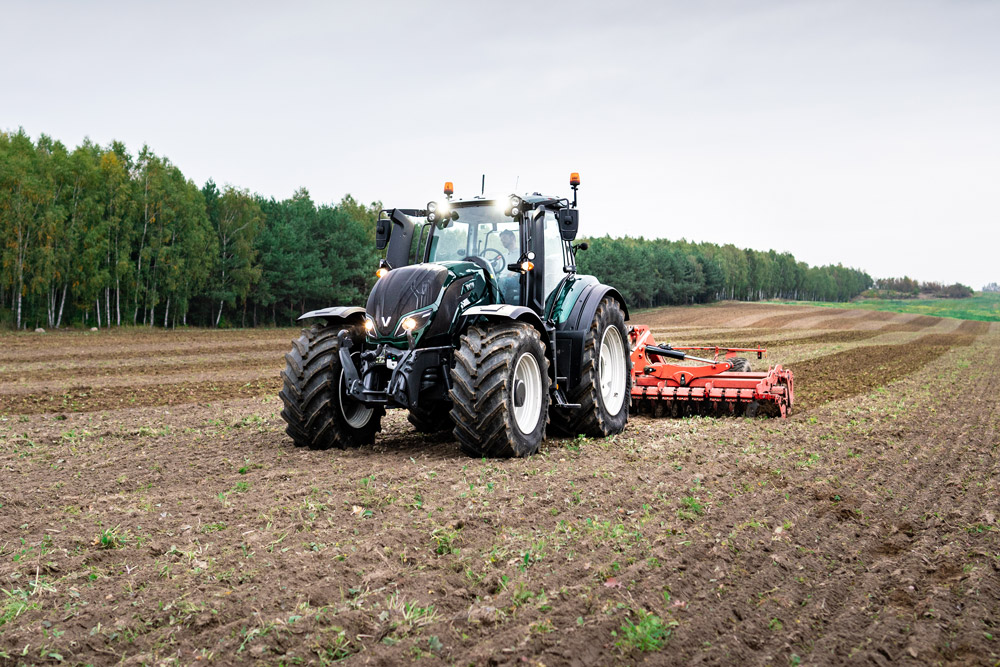 tracteur valtra auch