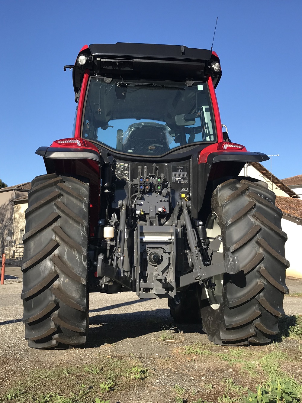 tracteur valtra A 104