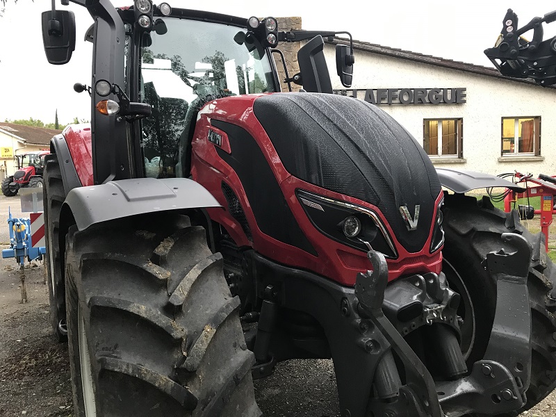 valtra t 214
