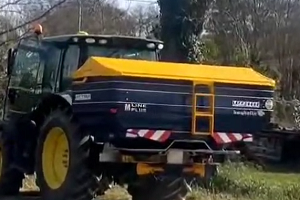 épandeur engrais bogballe gers