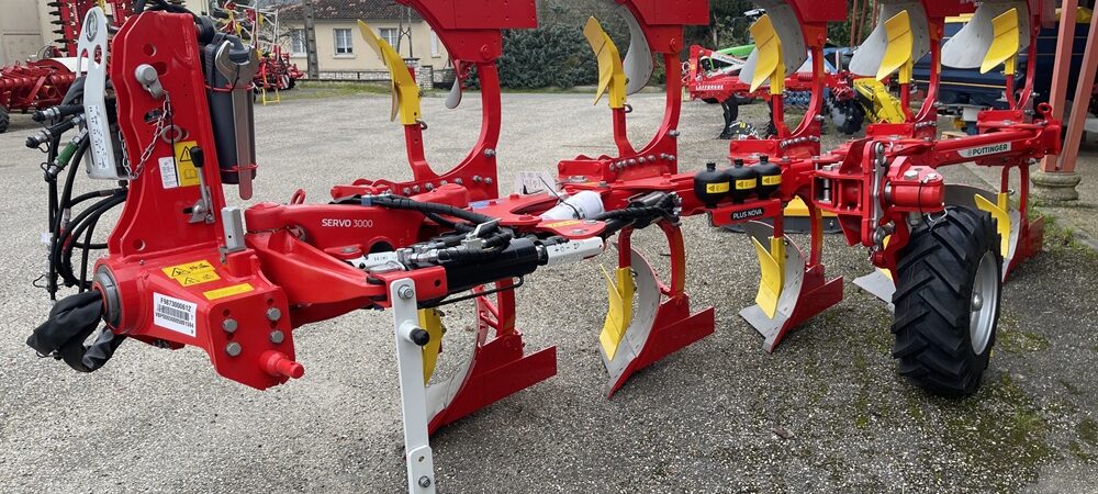 Charrue réversible Pöttinger SERVO 3000